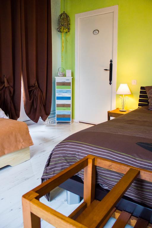 Aux Ronzieres Bed & Breakfast Pouilly-sous-Charlieu Dış mekan fotoğraf